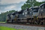 A pair of SD70ACe's